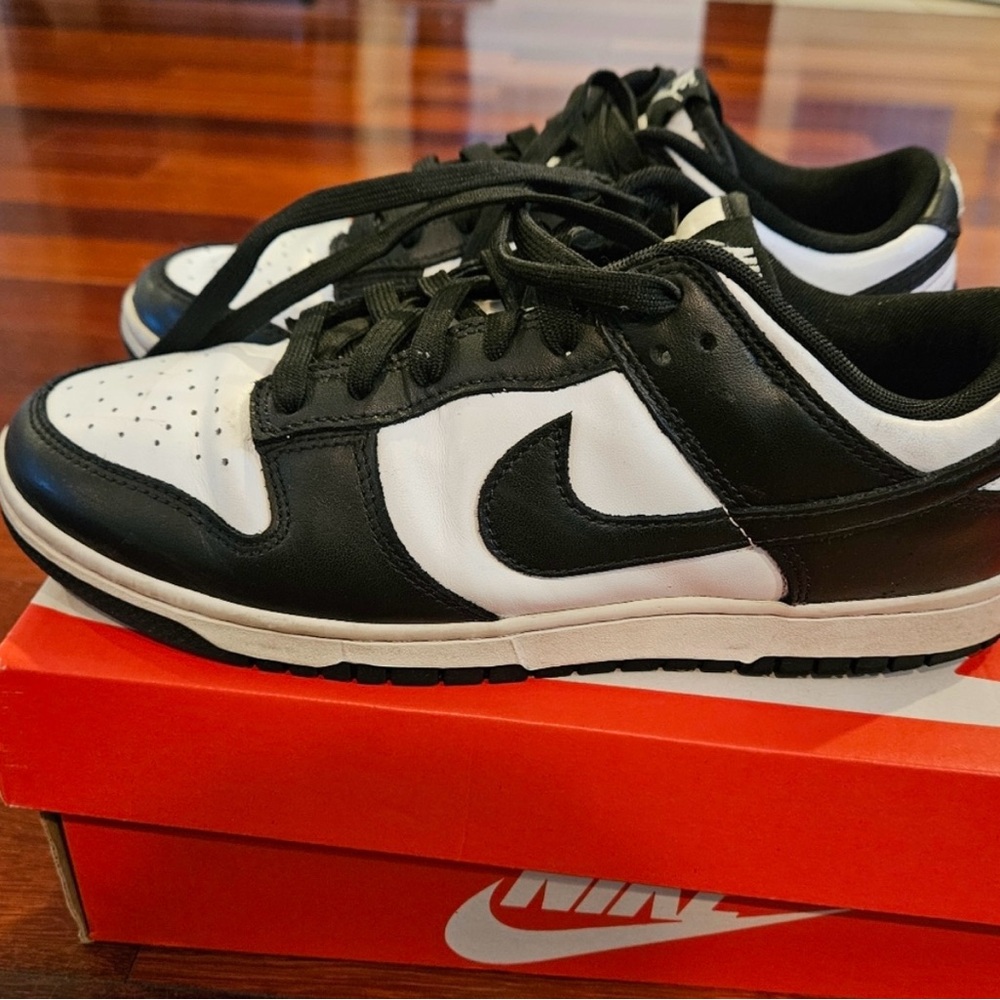 Nike Dunk Low Retro Black and White Sneakers Classic Design